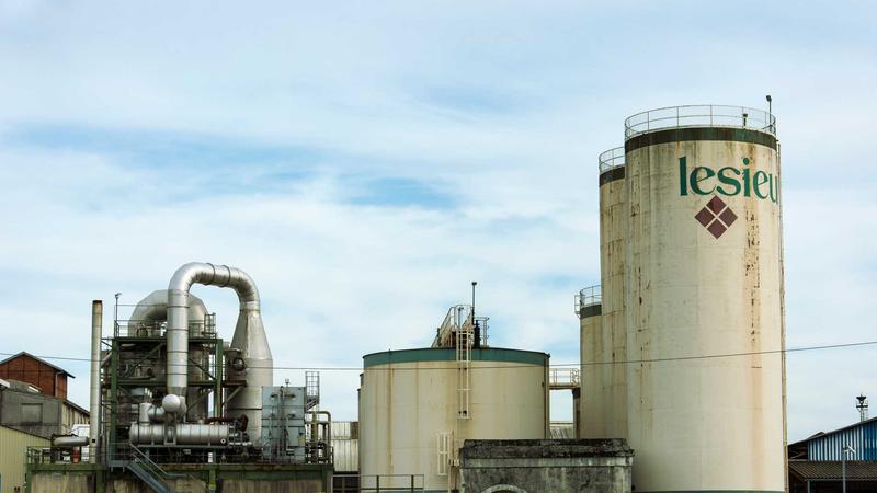 cTrader mobile app interface